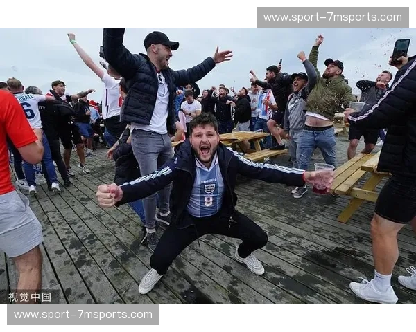 球迷评论在线观看——让激情与观点实时碰撞